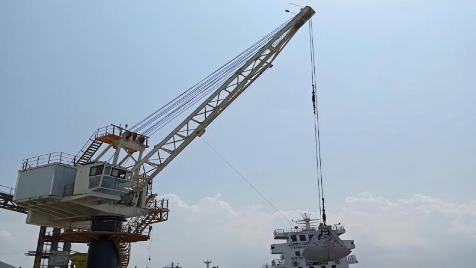 Floating Crane